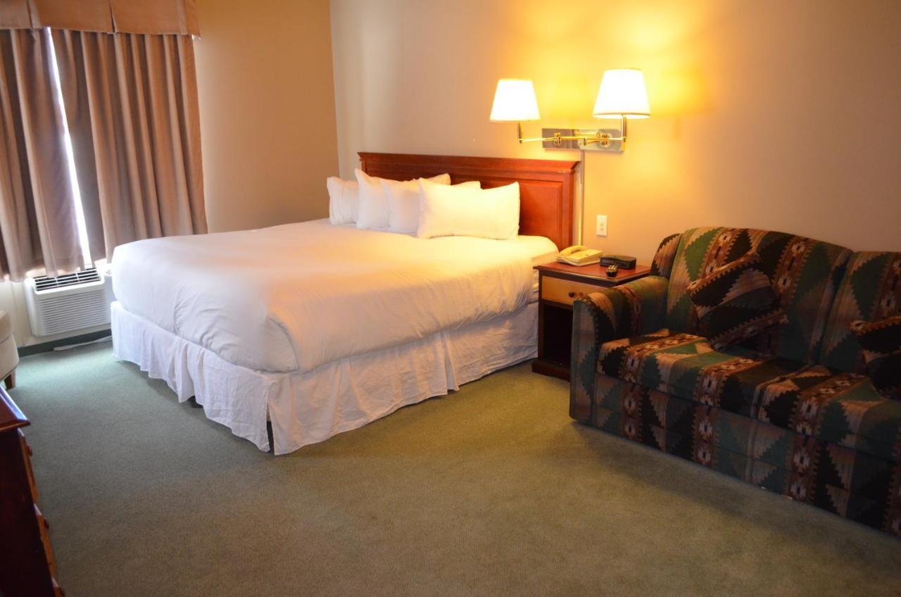 Waterton Lakes Lodge Resort Экстерьер фото